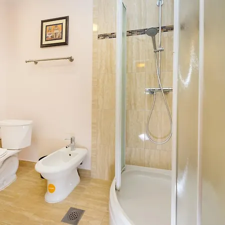 Golden Shell 4 Guest house *