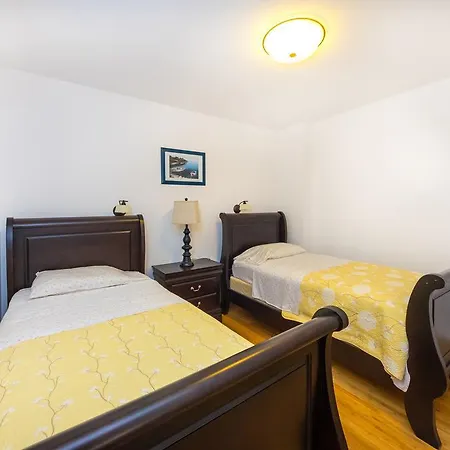 Guest house Golden Shell 4 *