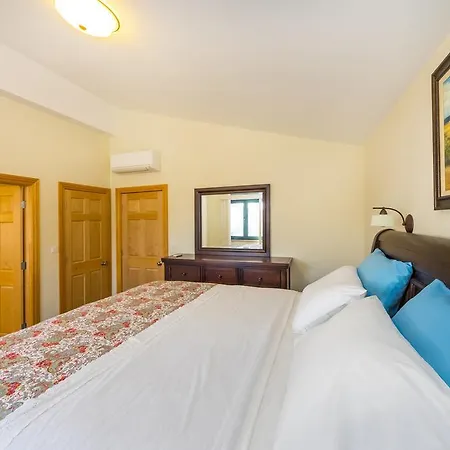 Guest house Golden Shell 4 *